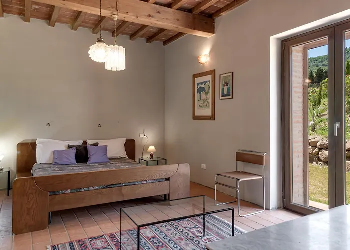 High-quality With Private Pool San Giuseppe Maestrale فيلة بمونتيكاتيني فال دي سيسينا