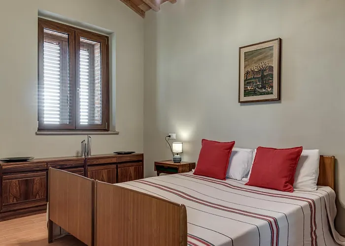 High-quality With Private Pool San Giuseppe Maestrale بمونتيكاتيني فال دي سيسينا